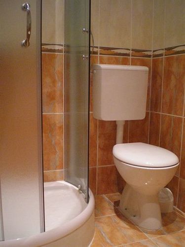 Hotel Grand ツェティニェ エクステリア 写真
