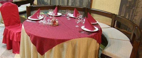 Hotel Grand ツェティニェ エクステリア 写真